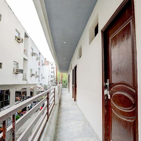 Hotel O Tilak Hotel 24 Sector 27 Near By Vinayak Hospital Gali No-6 Noida Kültér fotó