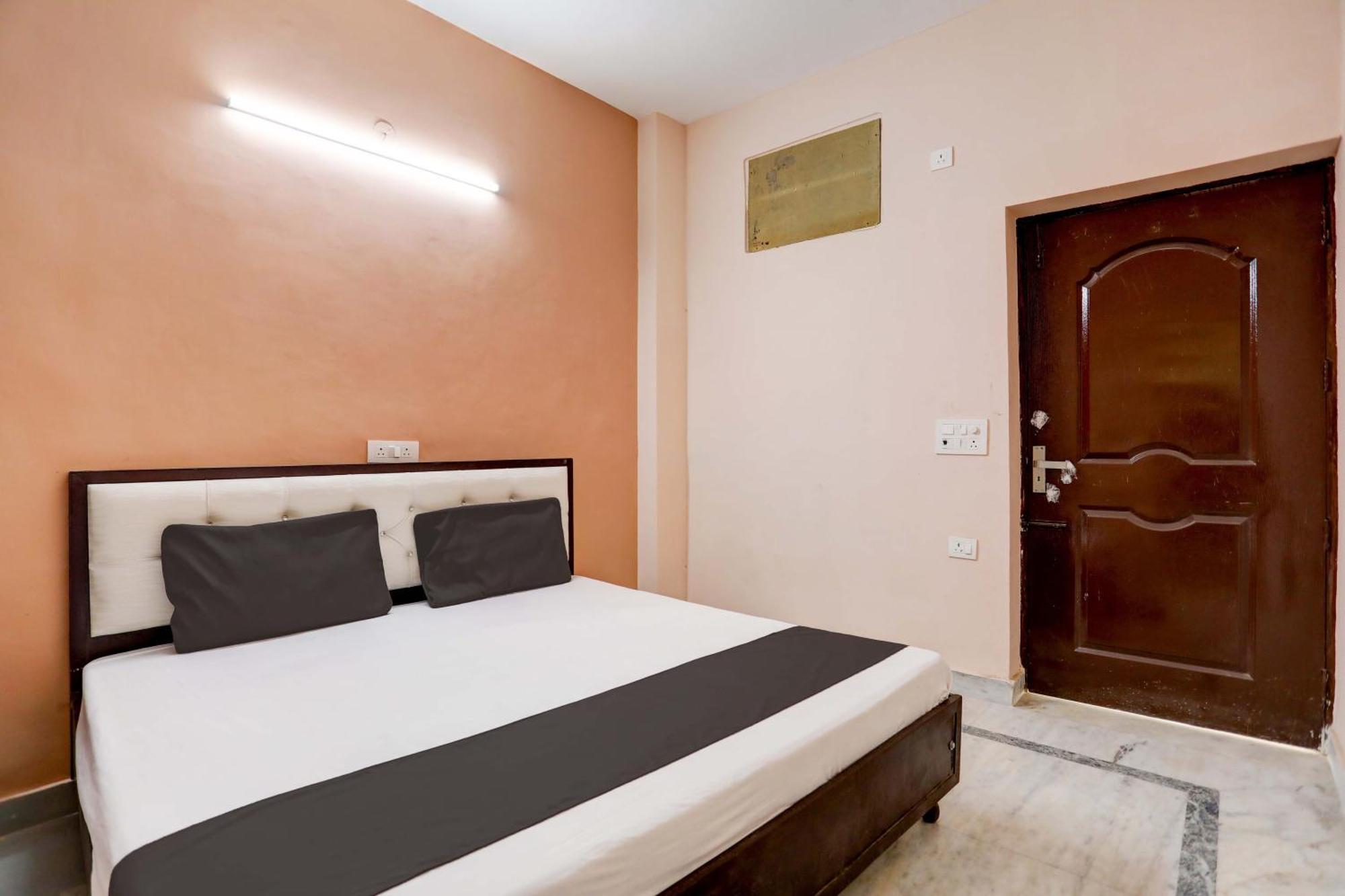 Hotel O Tilak Hotel 24 Sector 27 Near By Vinayak Hospital Gali No-6 Noida Kültér fotó