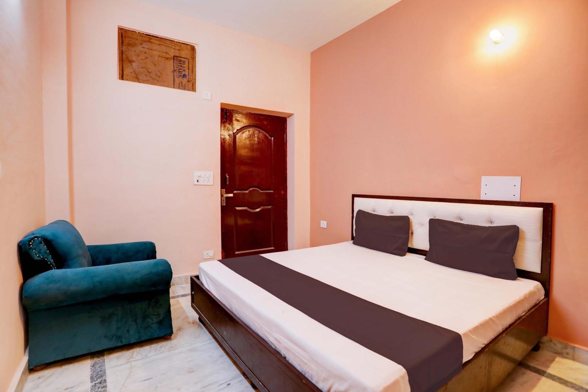 Hotel O Tilak Hotel 24 Sector 27 Near By Vinayak Hospital Gali No-6 Noida Kültér fotó
