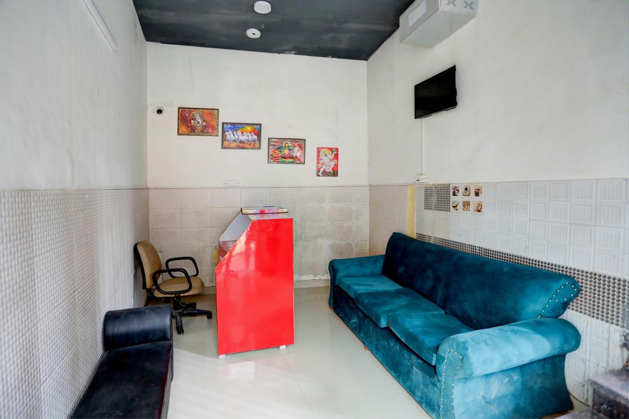 Hotel O Tilak Hotel 24 Sector 27 Near By Vinayak Hospital Gali No-6 Noida Kültér fotó